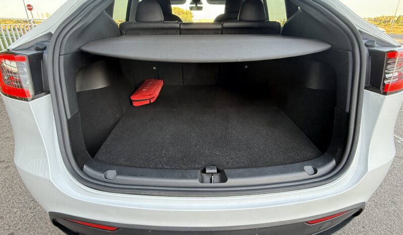 
								TESLA Model Y full									